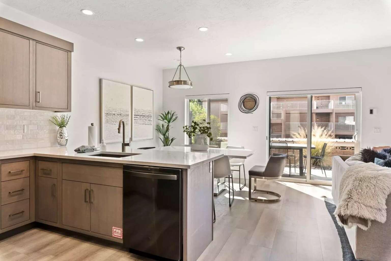 VUE AT GREEN VALLEY - Residential