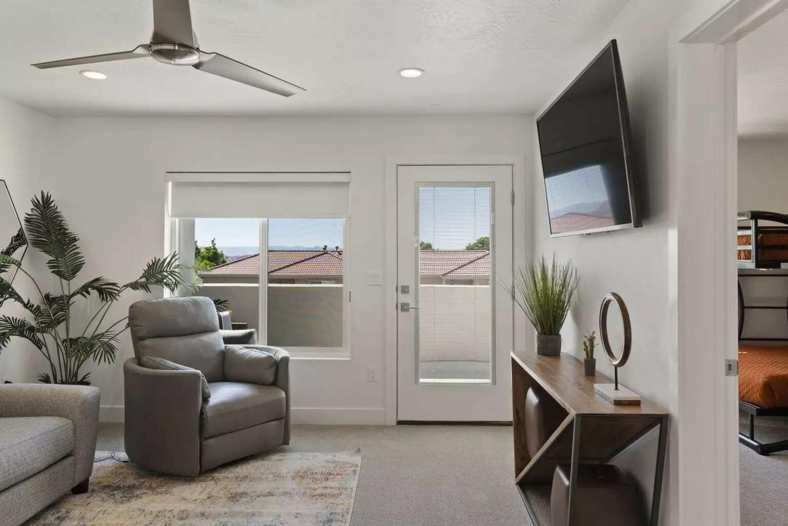 VUE AT GREEN VALLEY - Residential