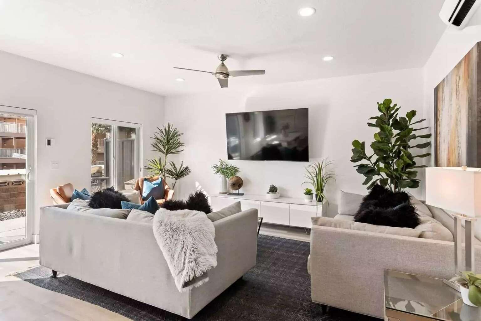 VUE AT GREEN VALLEY - Residential