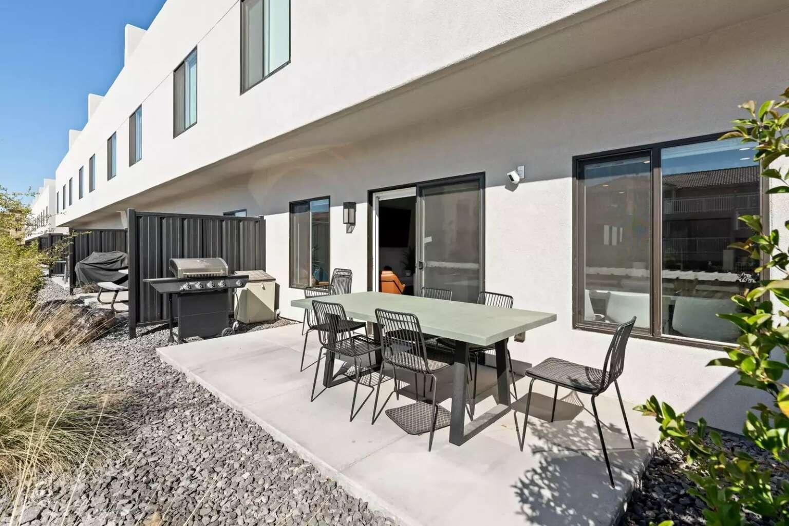 VUE AT GREEN VALLEY - Residential