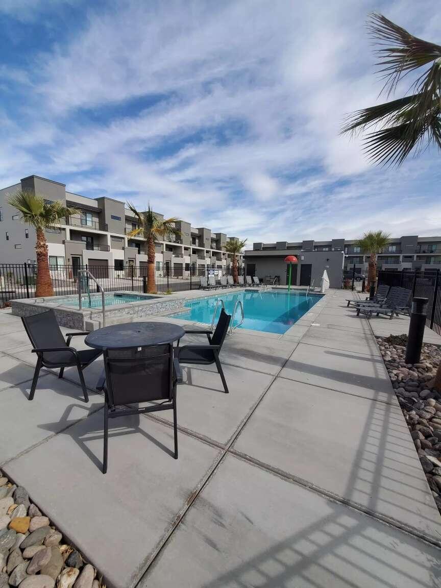 VUE AT GREEN VALLEY - Residential