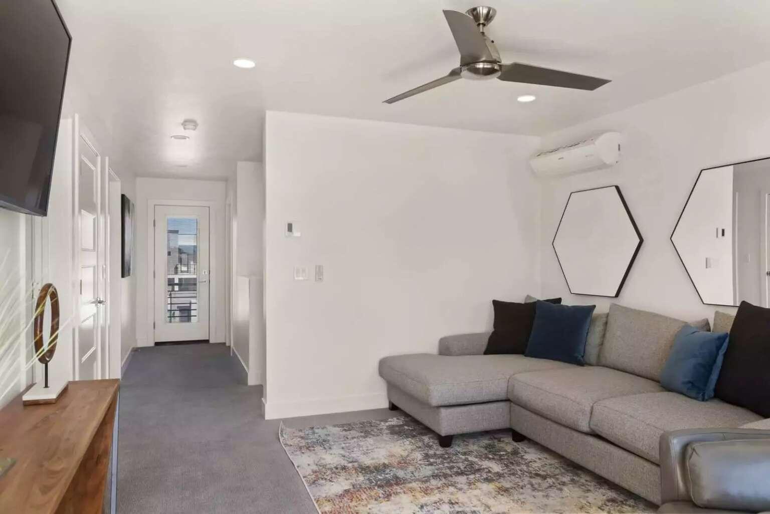 VUE AT GREEN VALLEY - Residential