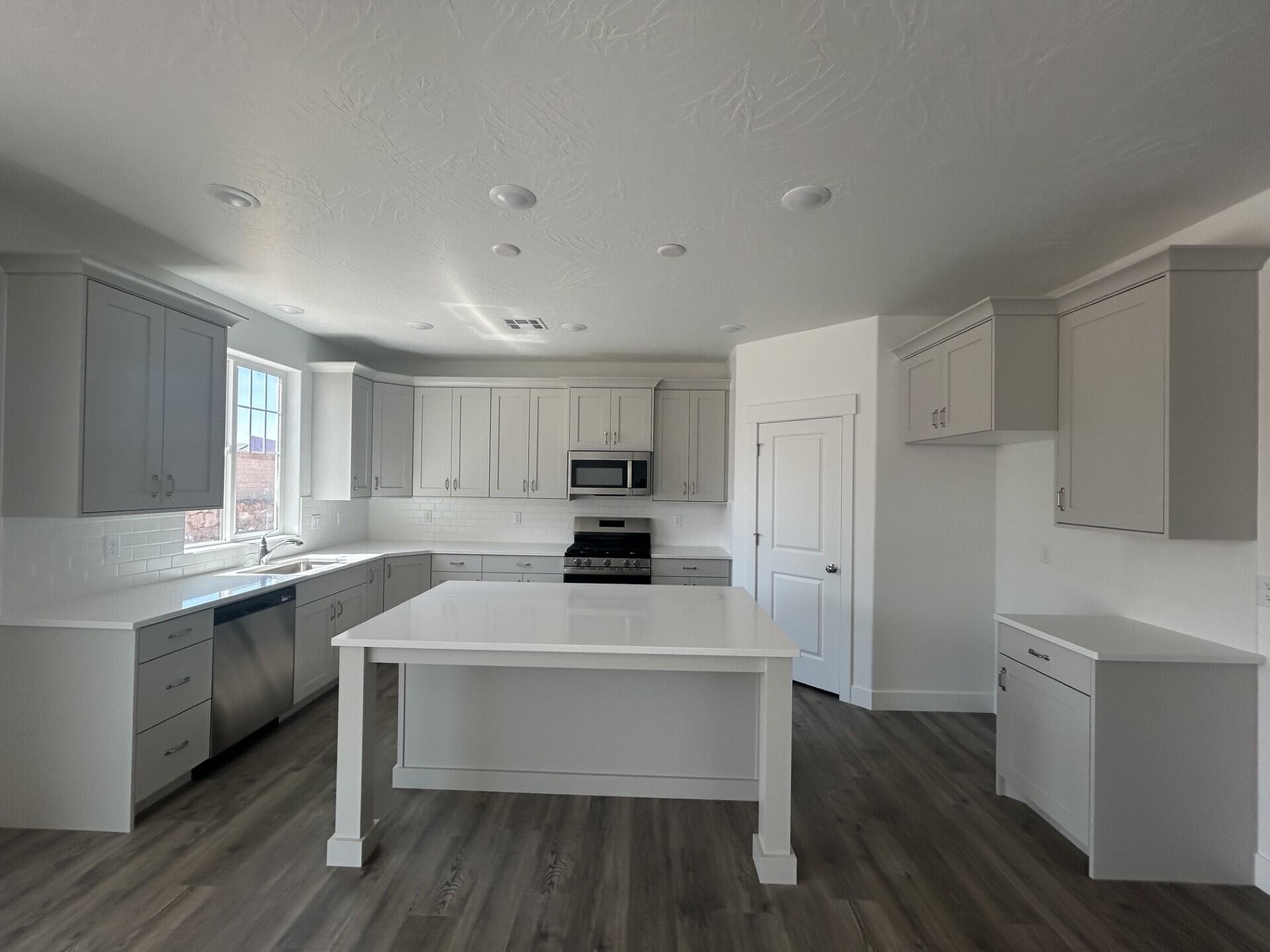 DESERT COLOR SAGE HAVEN - Residential
