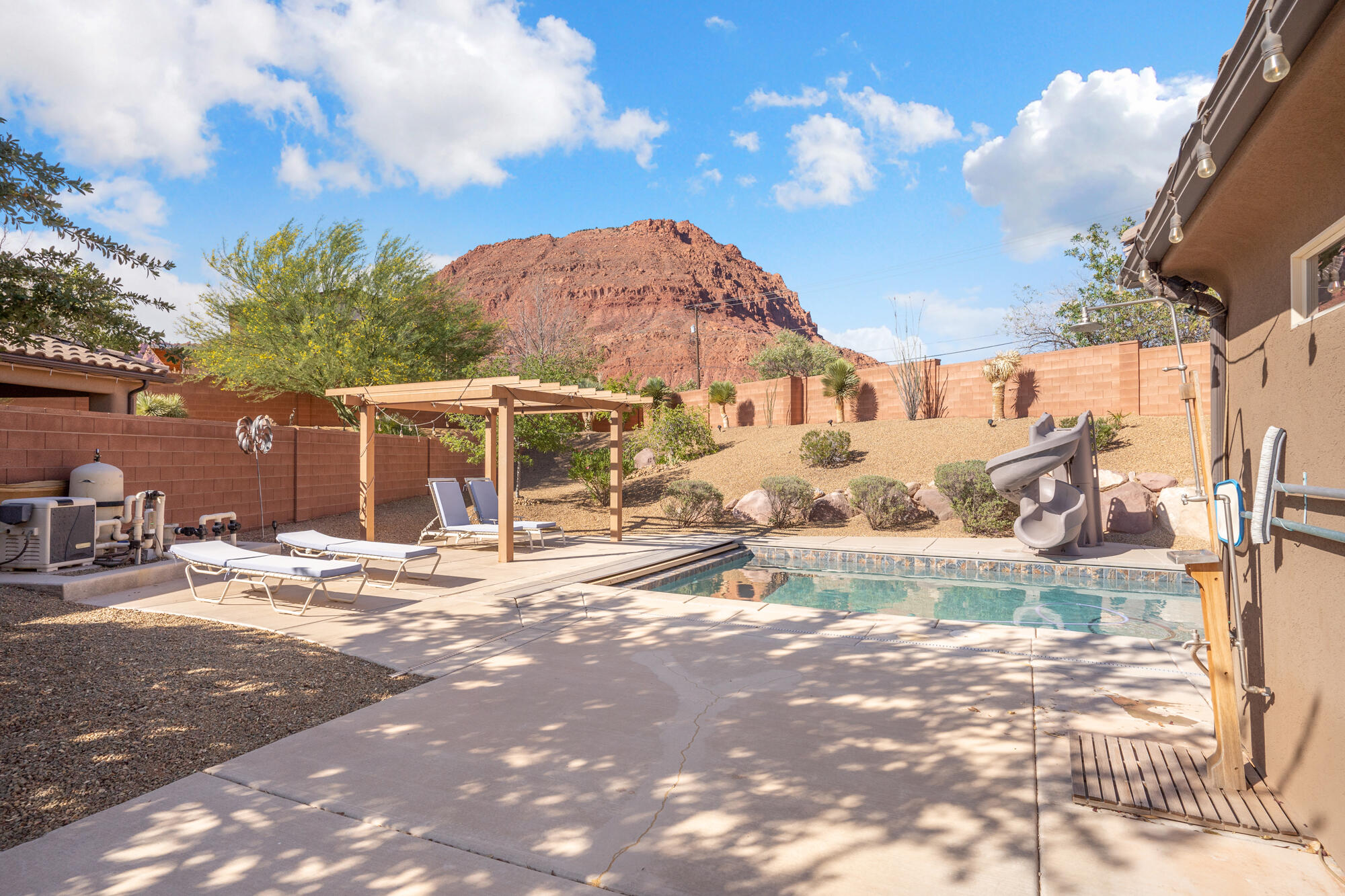 QUAIL COVE - Residential