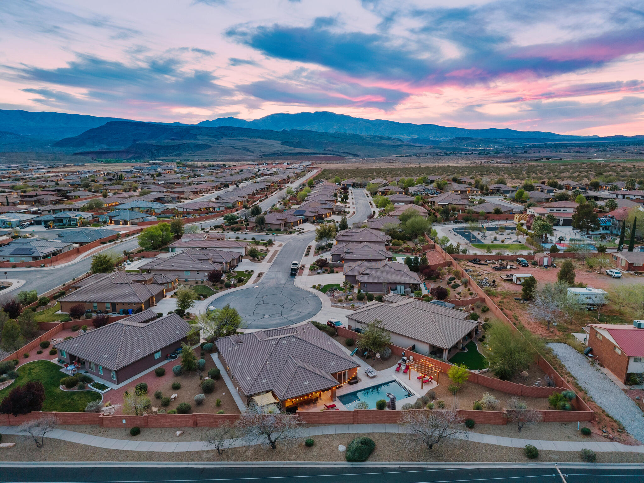 QUAIL COVE - Residential
