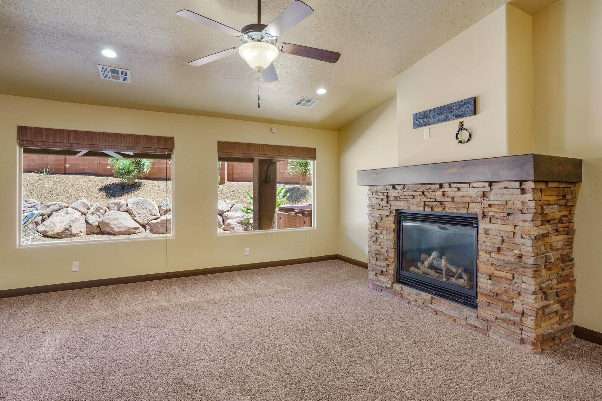 QUAIL COVE - Residential