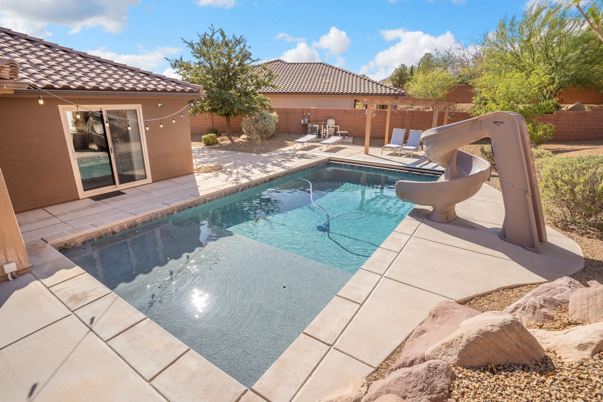 QUAIL COVE - Residential