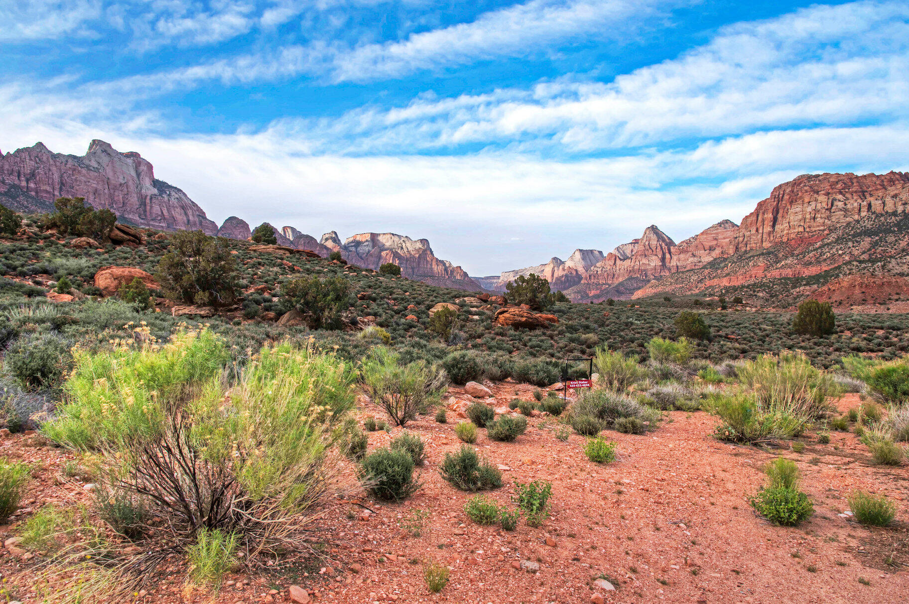 CANYON POINT - Land