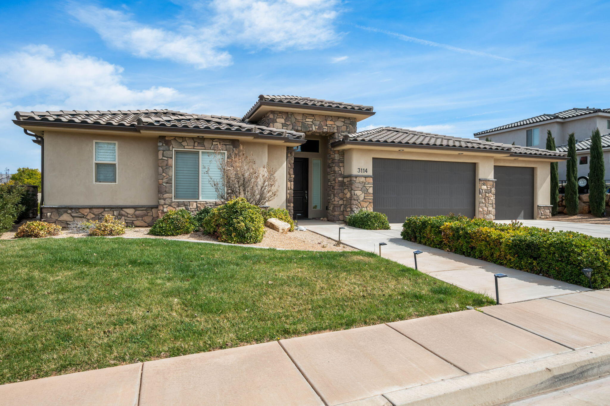 CORNERSTONE - Residential