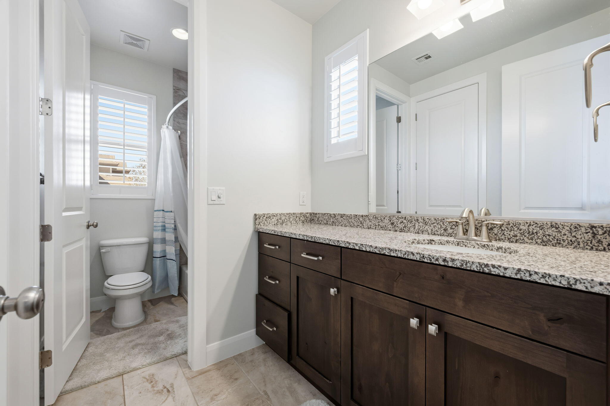 CORNERSTONE - Residential