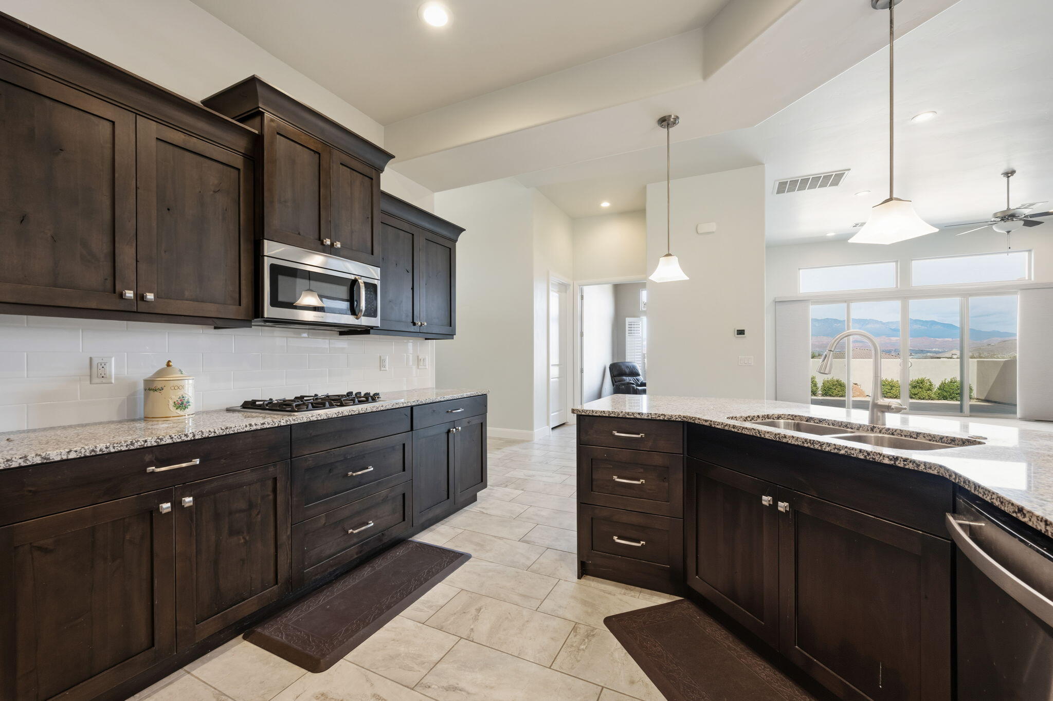 CORNERSTONE - Residential