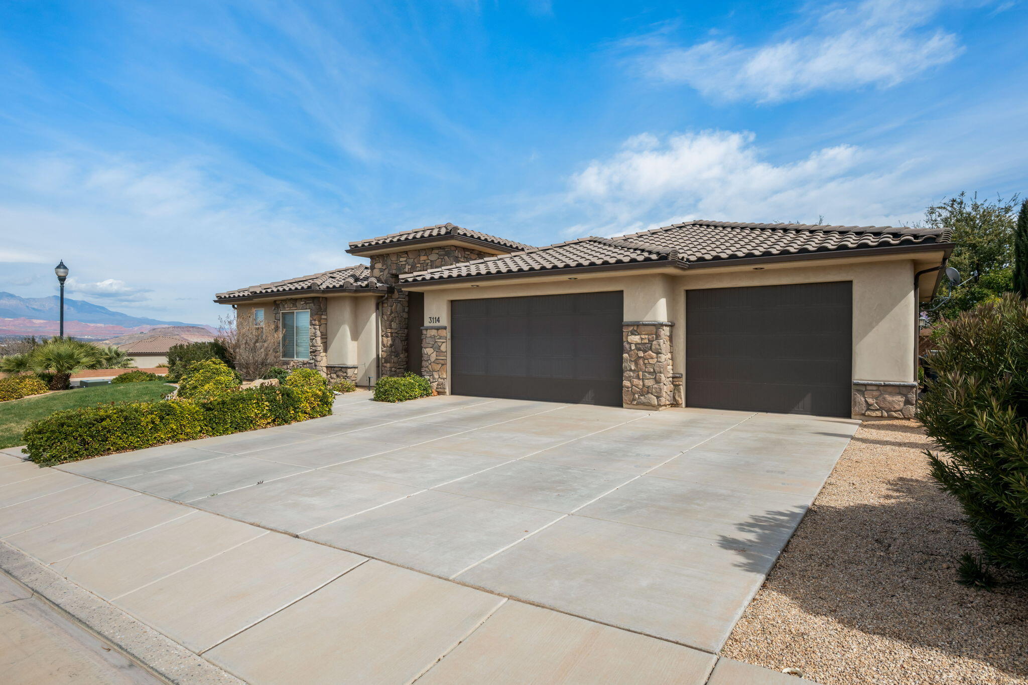CORNERSTONE - Residential