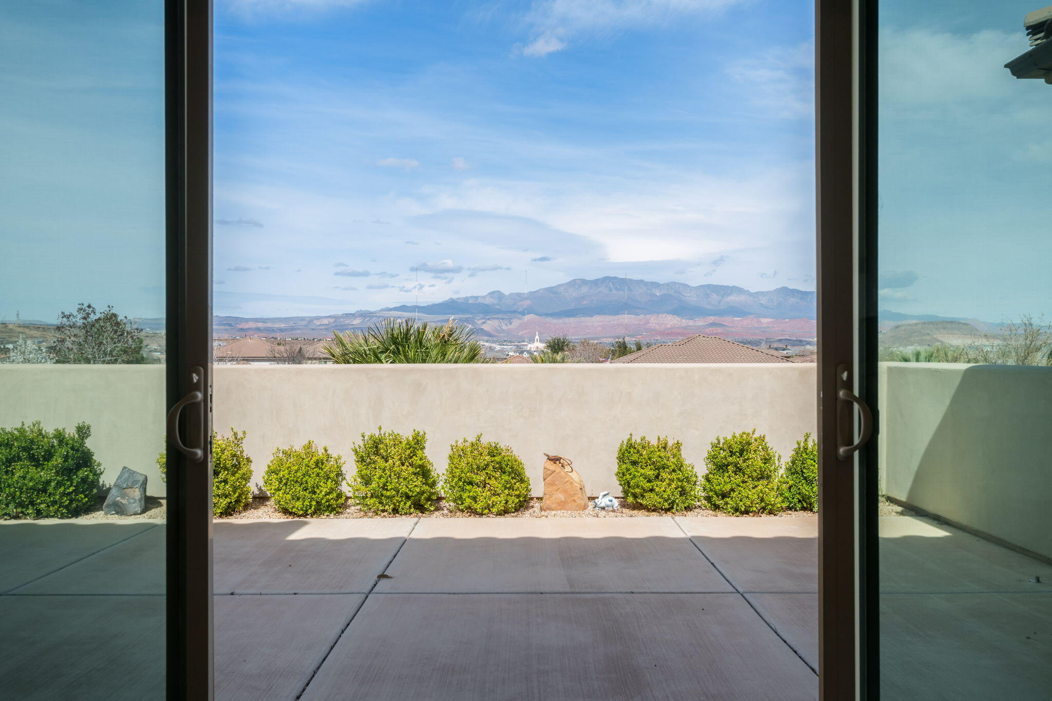 CORNERSTONE - Residential