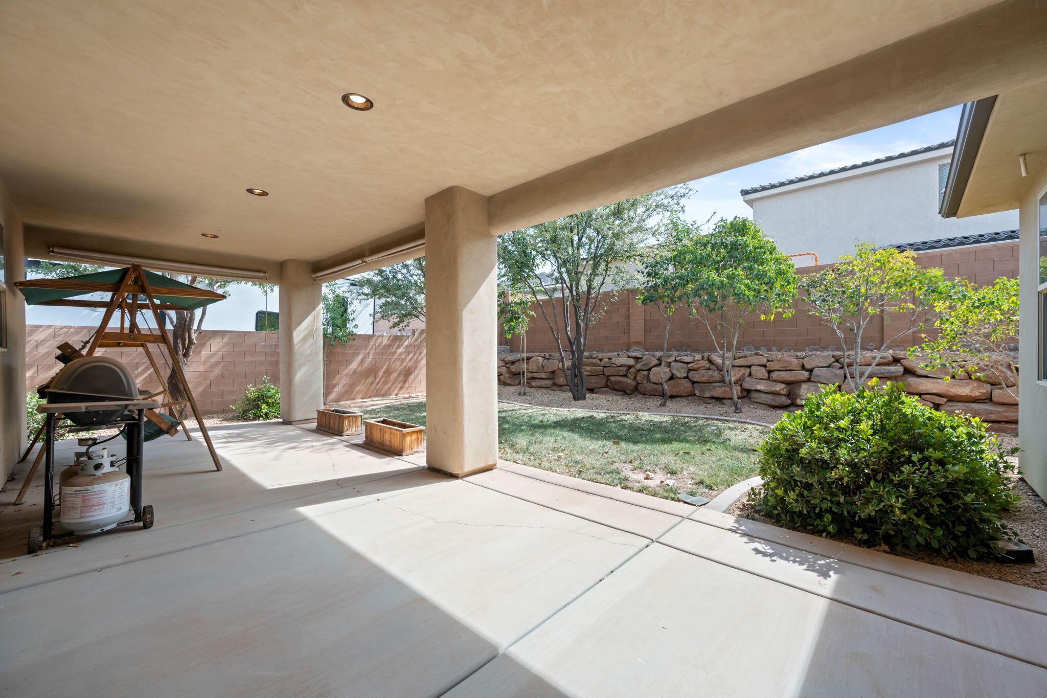 CORNERSTONE - Residential