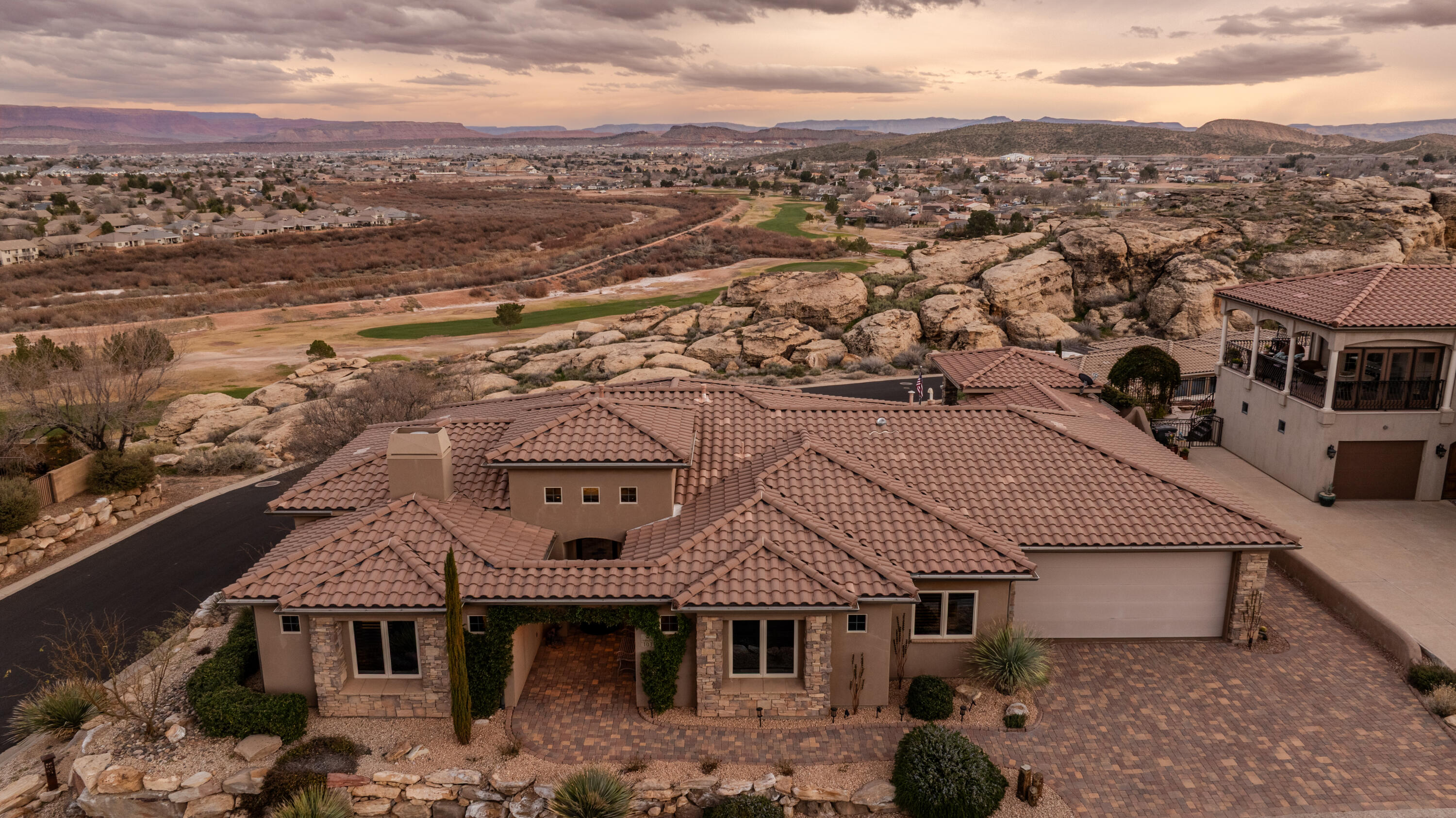 SIENNA RIDGE AT WEBB HILL - Residential