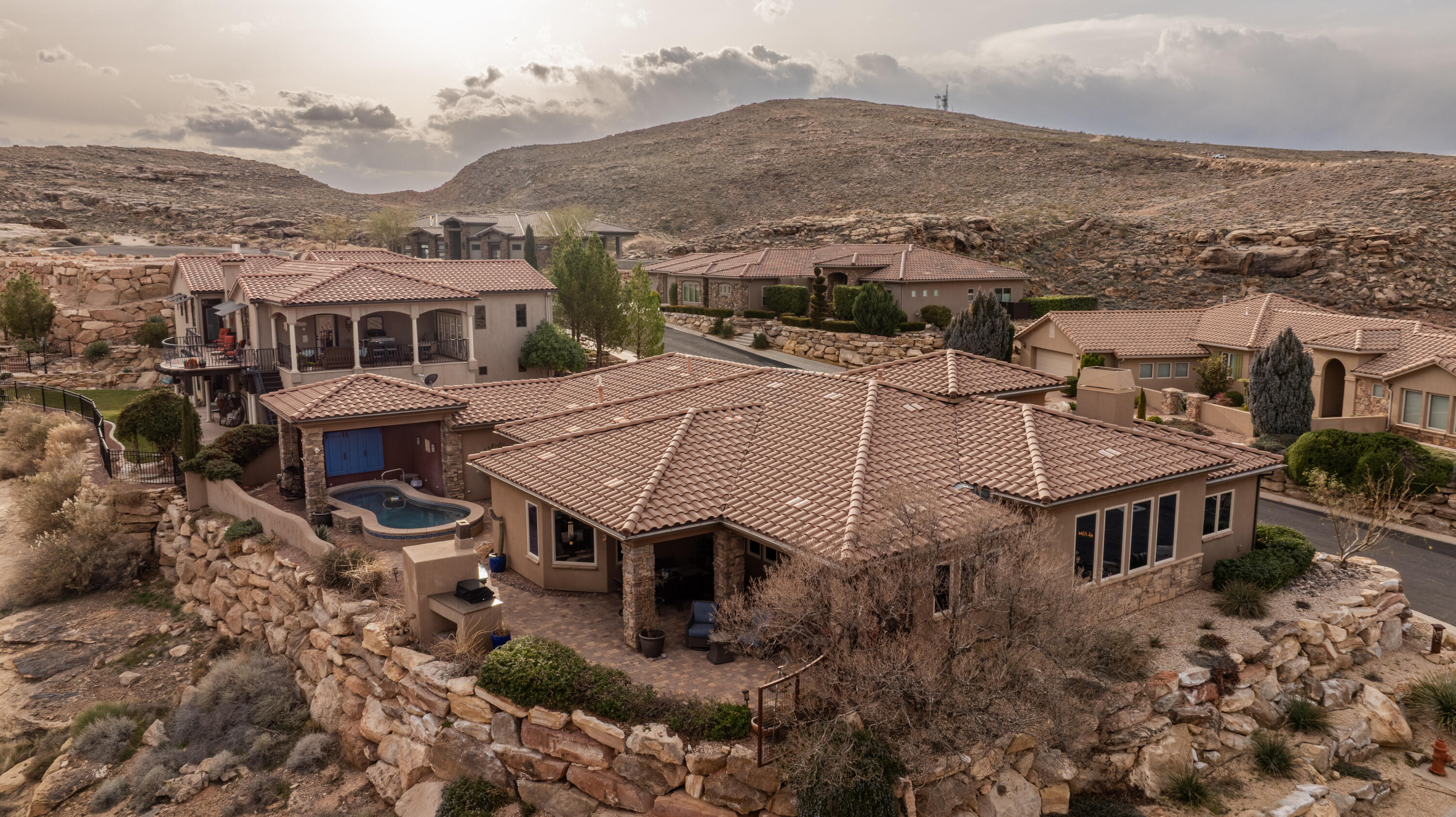 SIENNA RIDGE AT WEBB HILL - Residential
