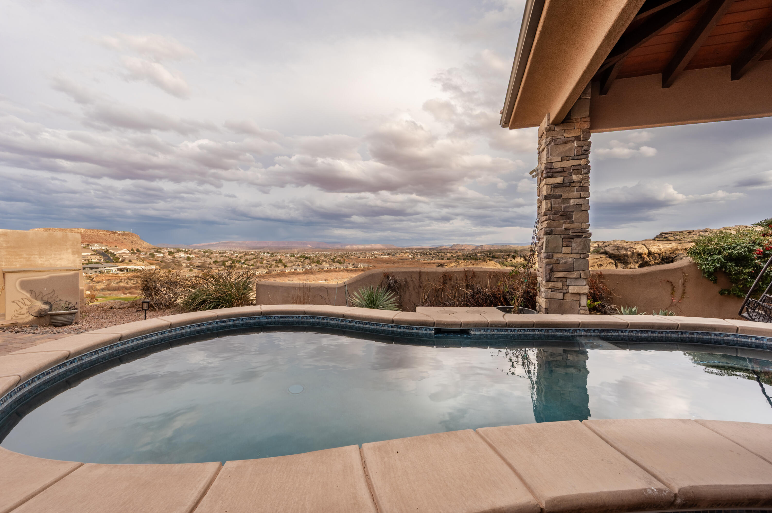 SIENNA RIDGE AT WEBB HILL - Residential