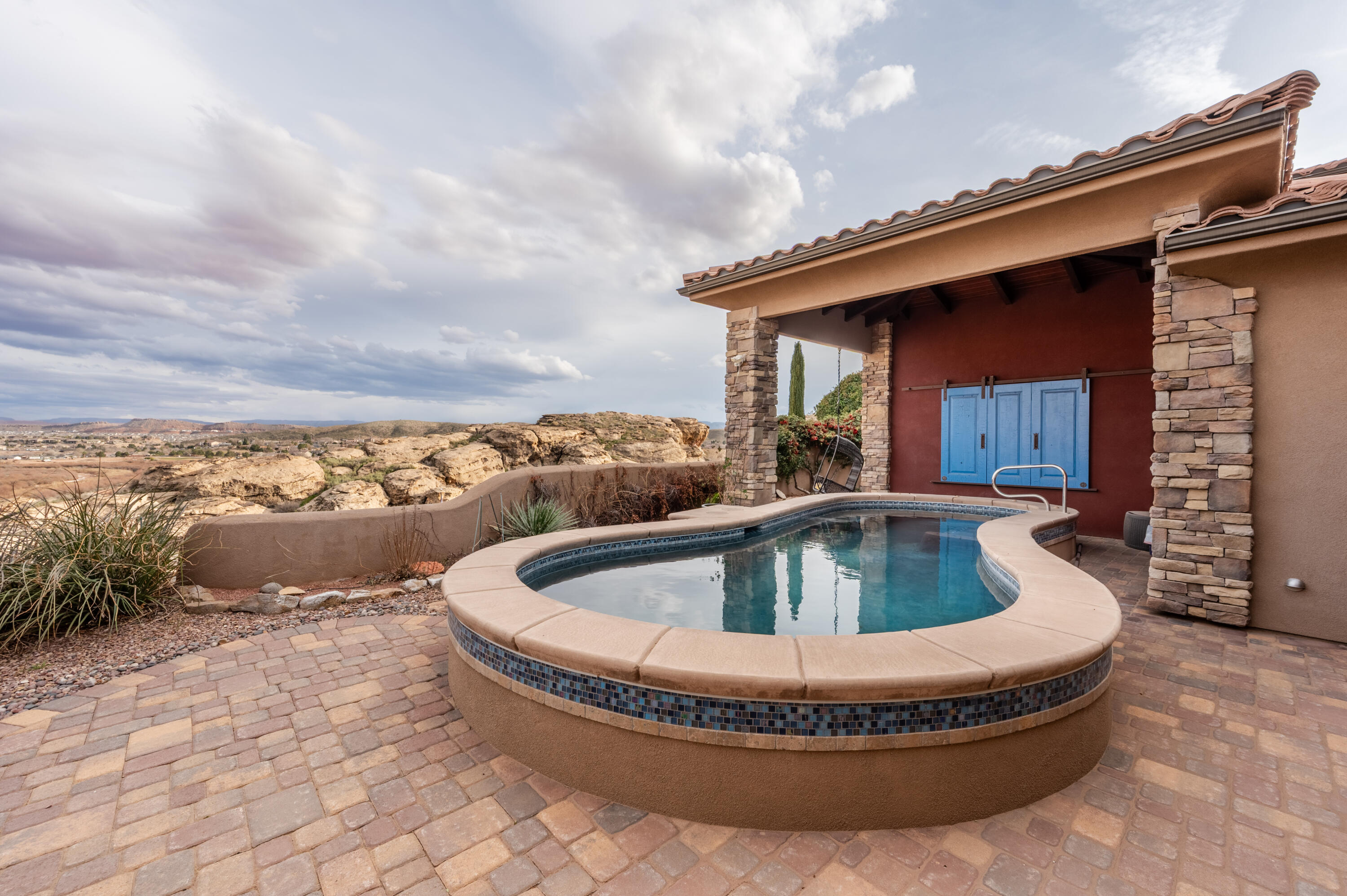 SIENNA RIDGE AT WEBB HILL - Residential