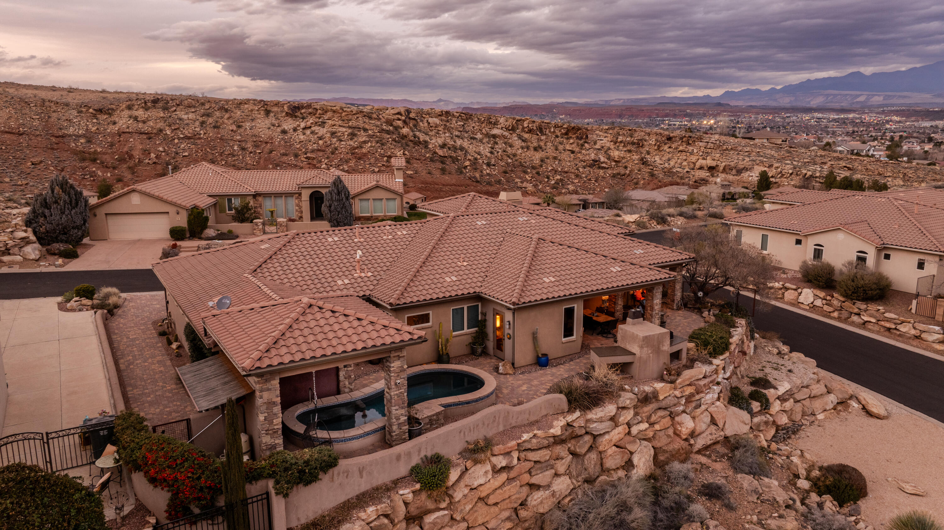 SIENNA RIDGE AT WEBB HILL - Residential
