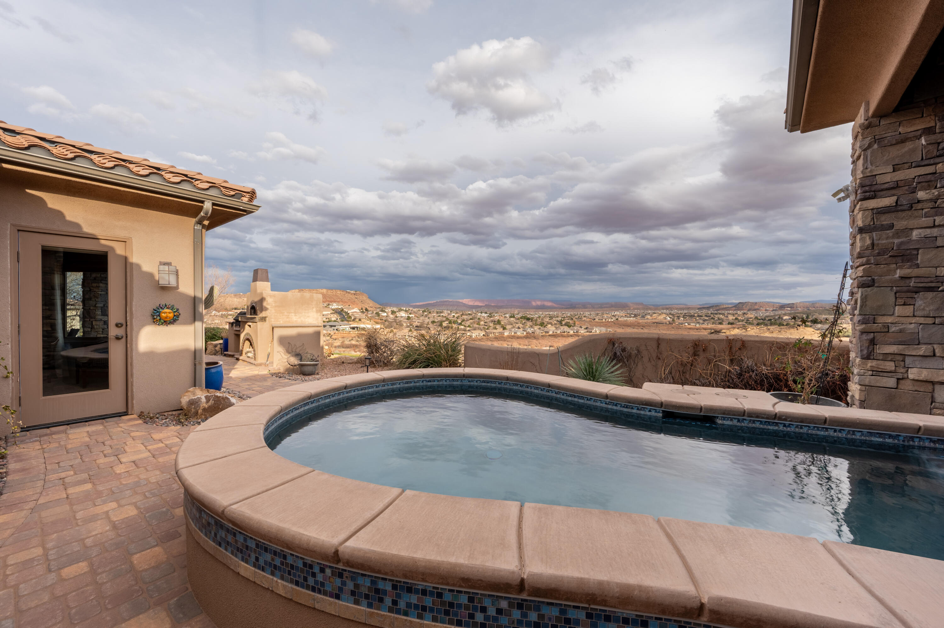 SIENNA RIDGE AT WEBB HILL - Residential
