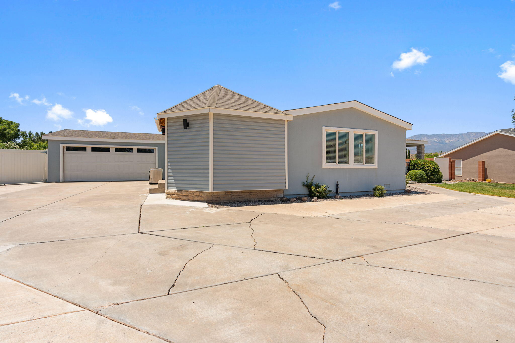 CANYON RIDGE - Residential