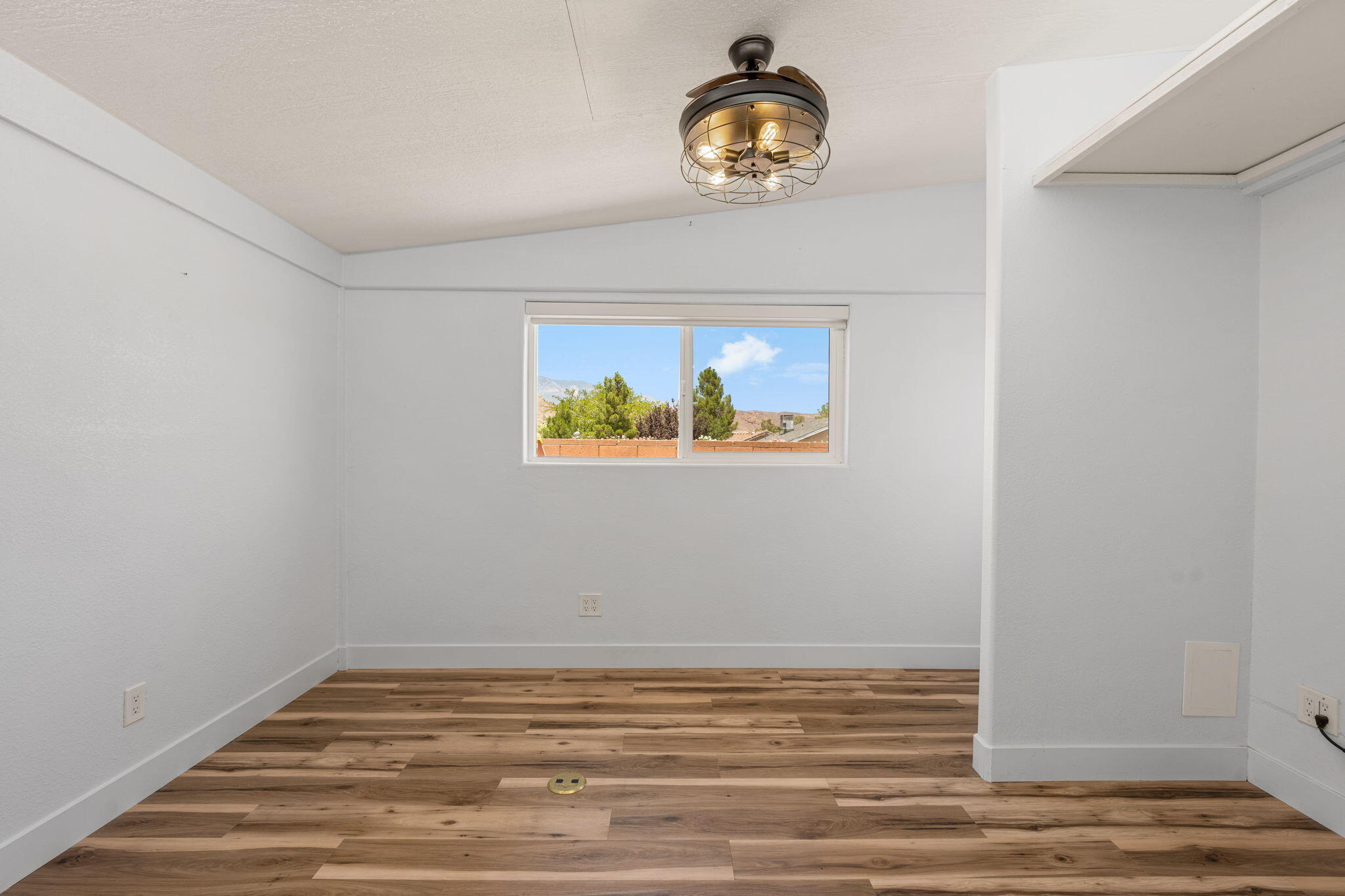 CANYON RIDGE - Residential