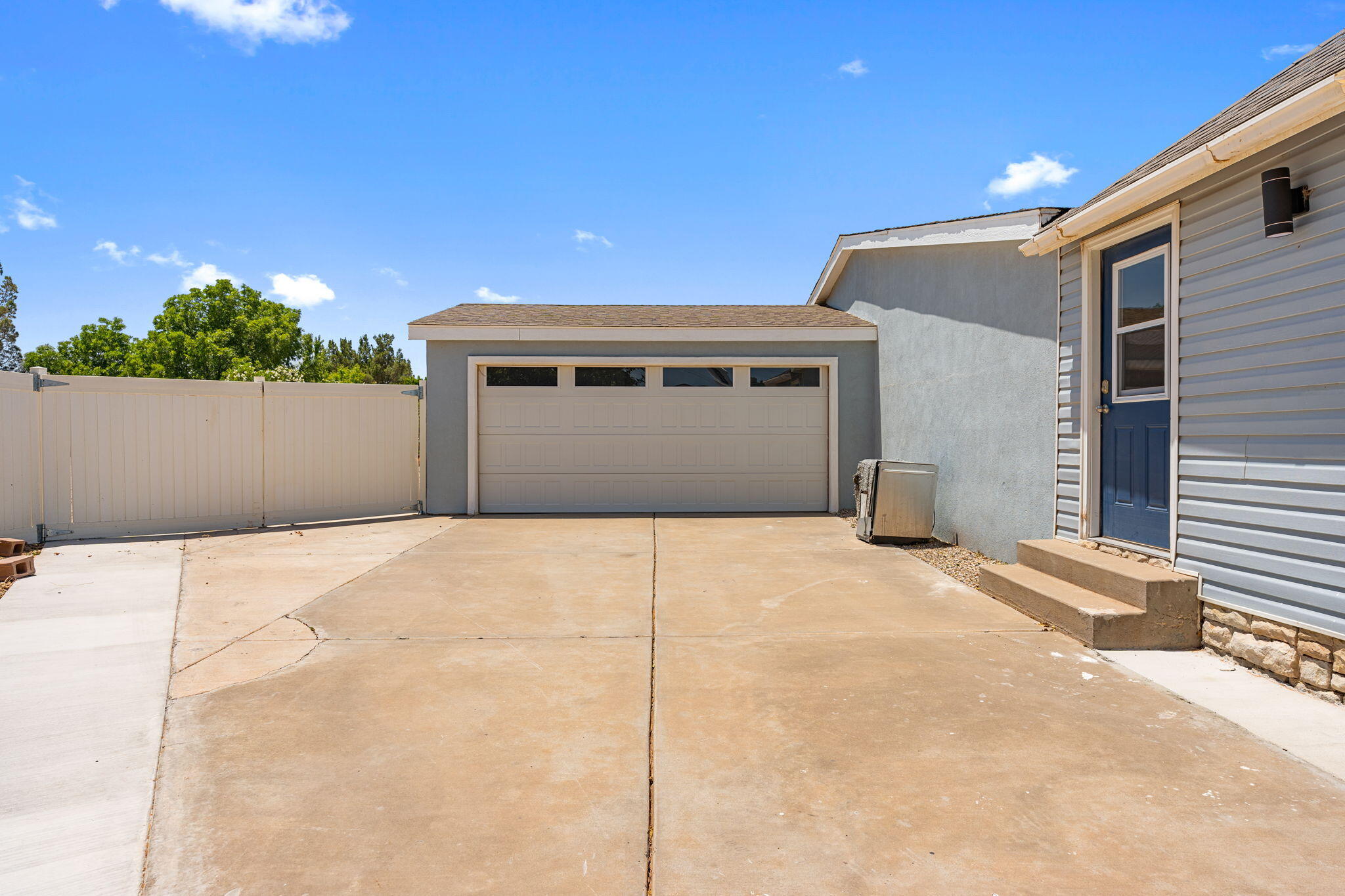 CANYON RIDGE - Residential