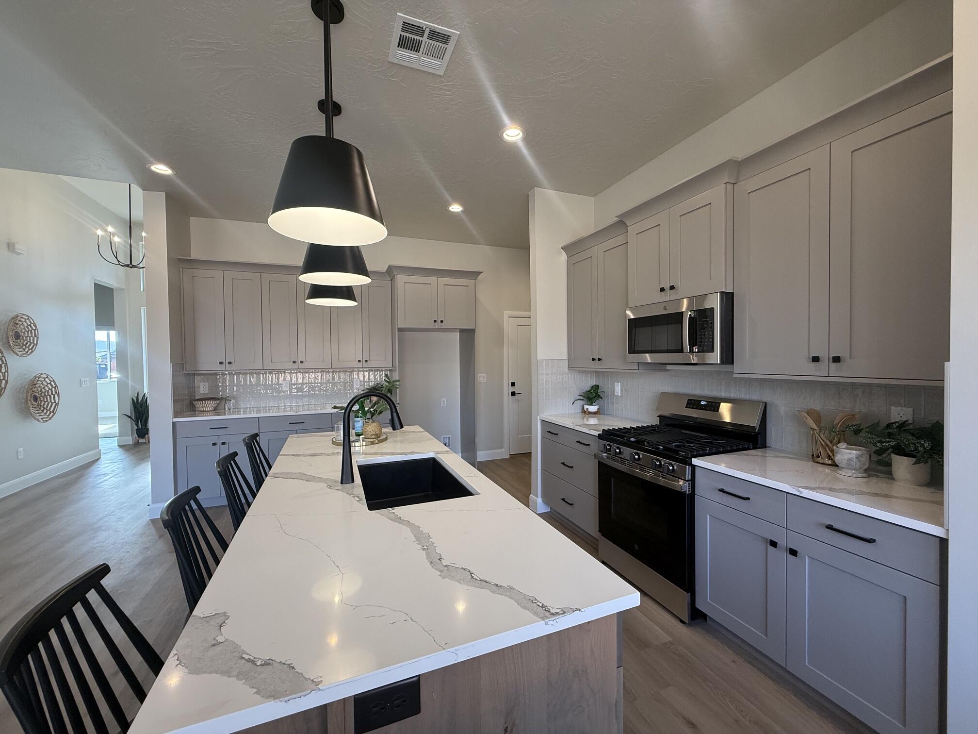 SERENITY ESTATES - Residential