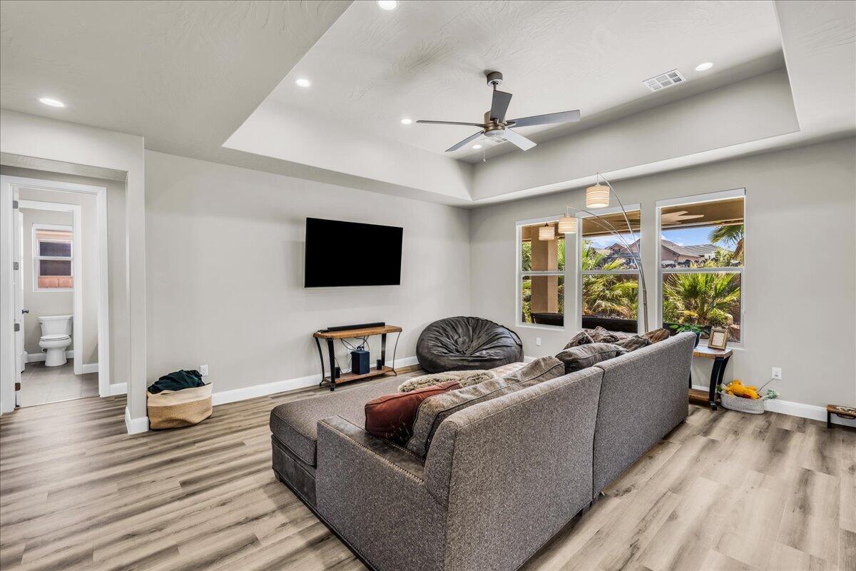 DIXIE SPRINGS - Residential