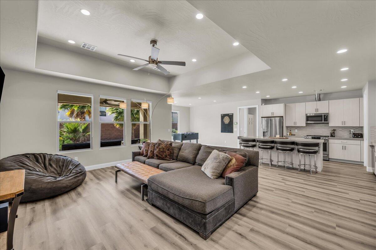 DIXIE SPRINGS - Residential