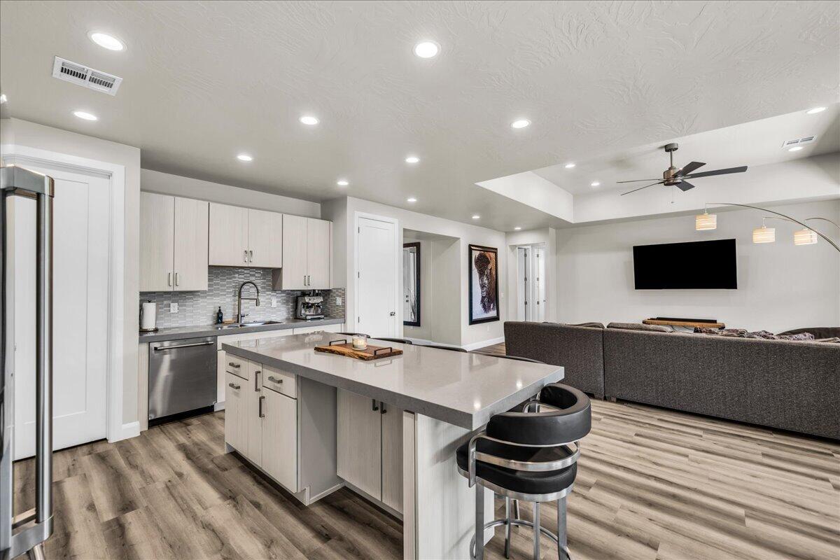 DIXIE SPRINGS - Residential