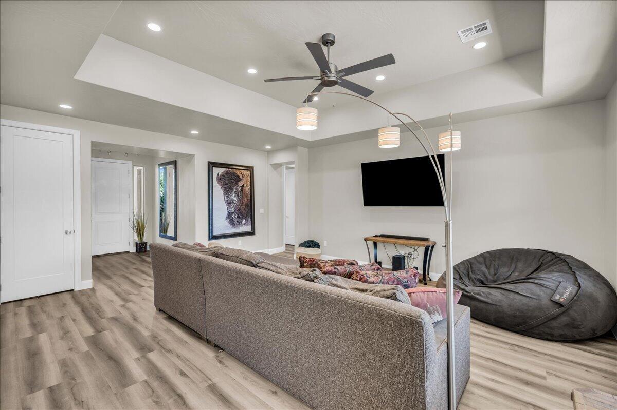 DIXIE SPRINGS - Residential