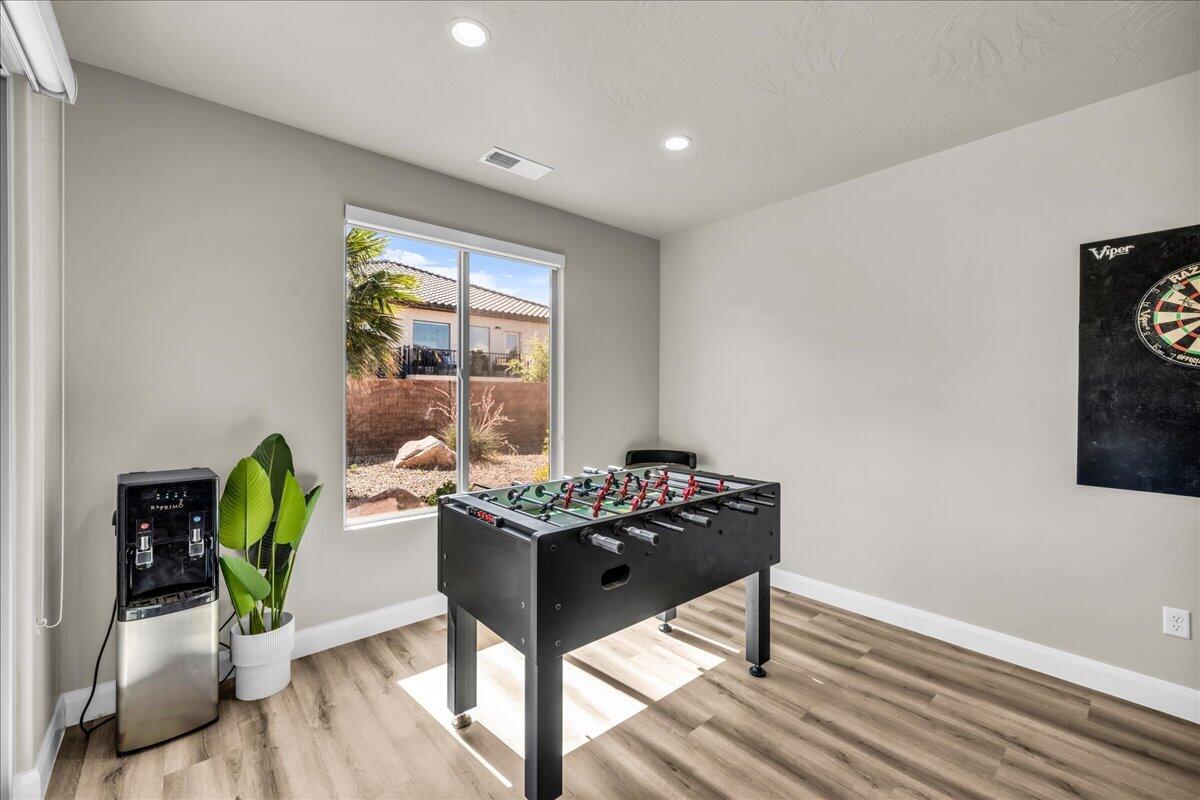DIXIE SPRINGS - Residential