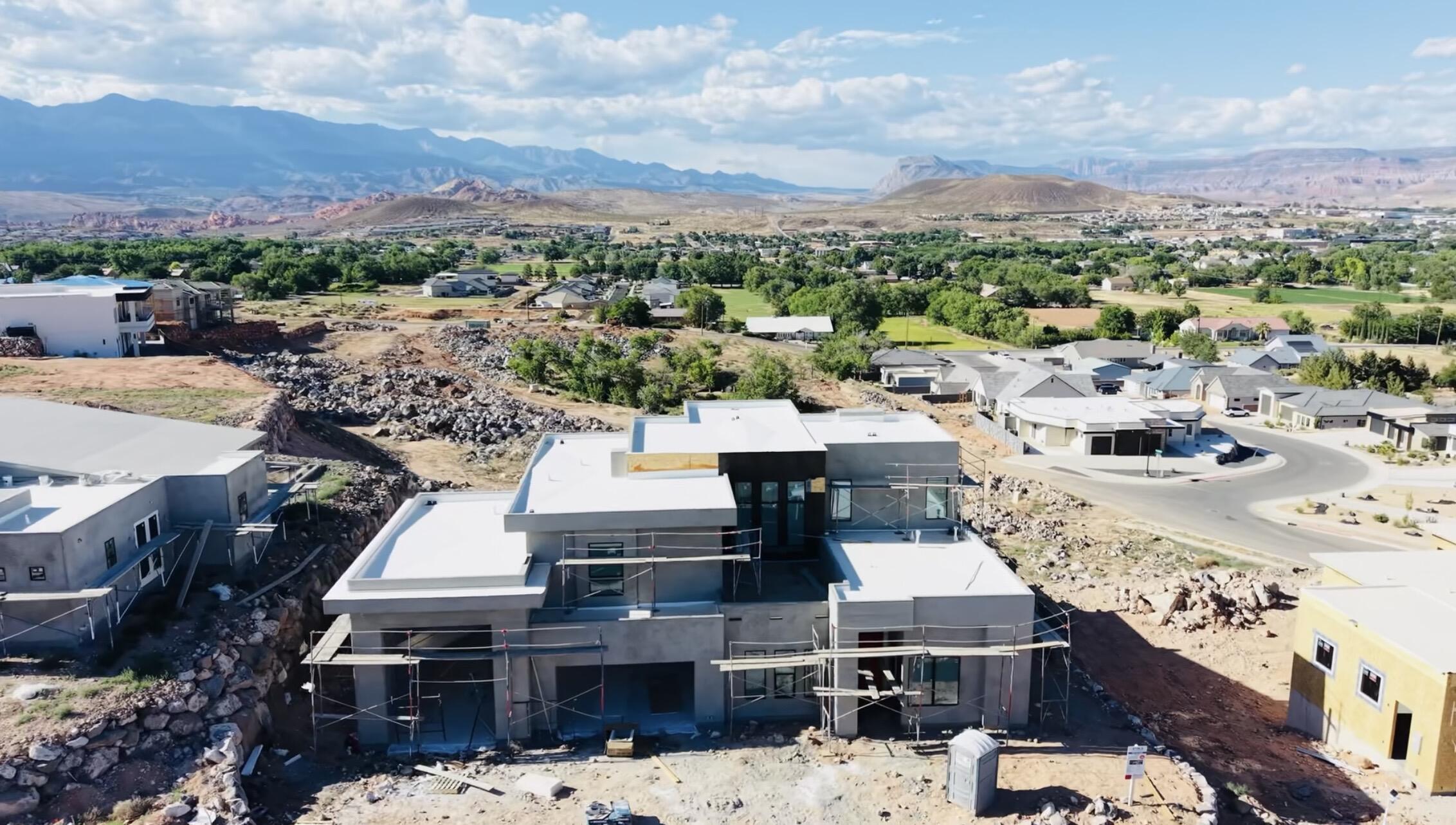 MOUNTAIN VIEW ESTATES - Residential