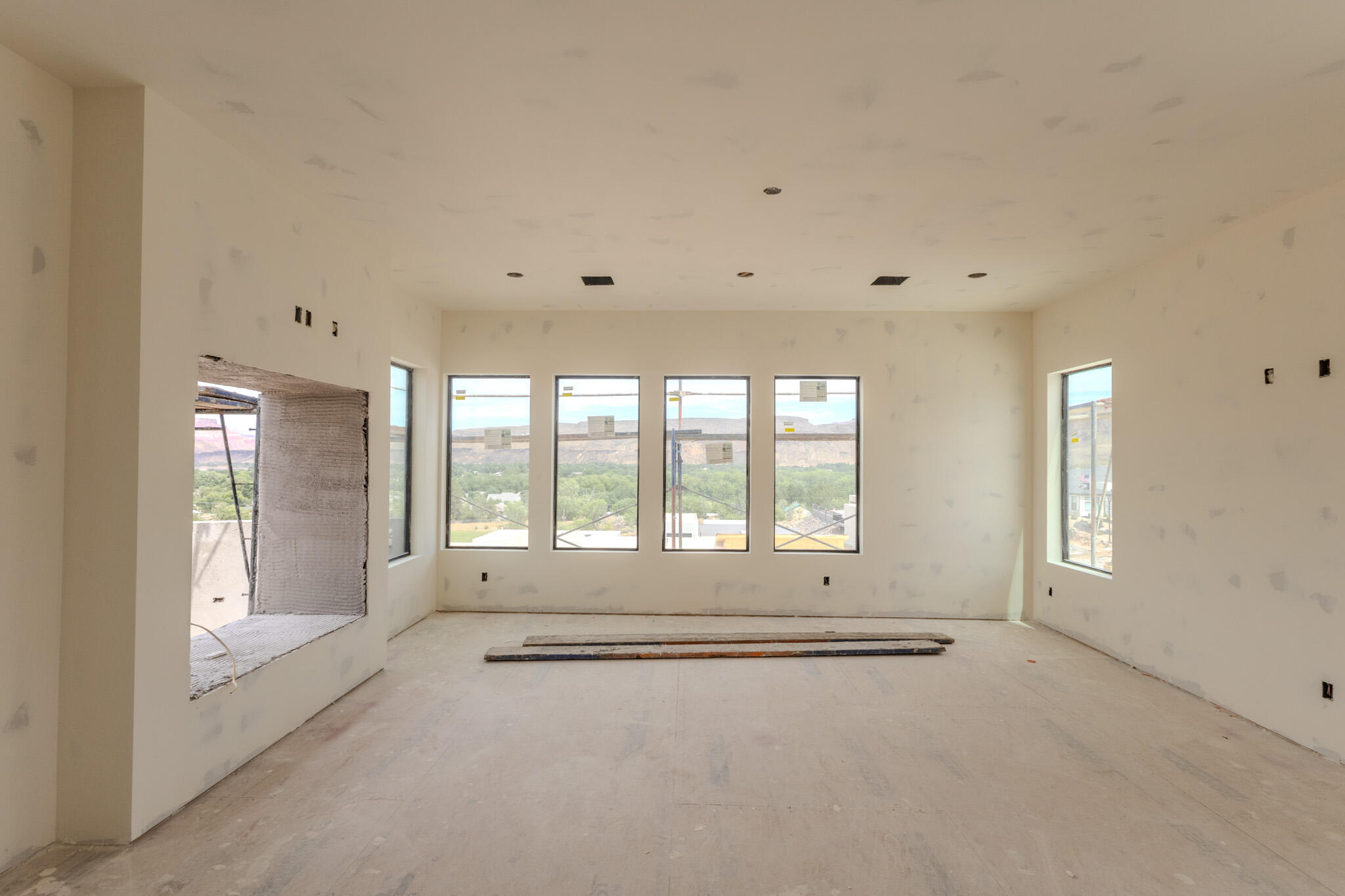 MOUNTAIN VIEW ESTATES - Residential
