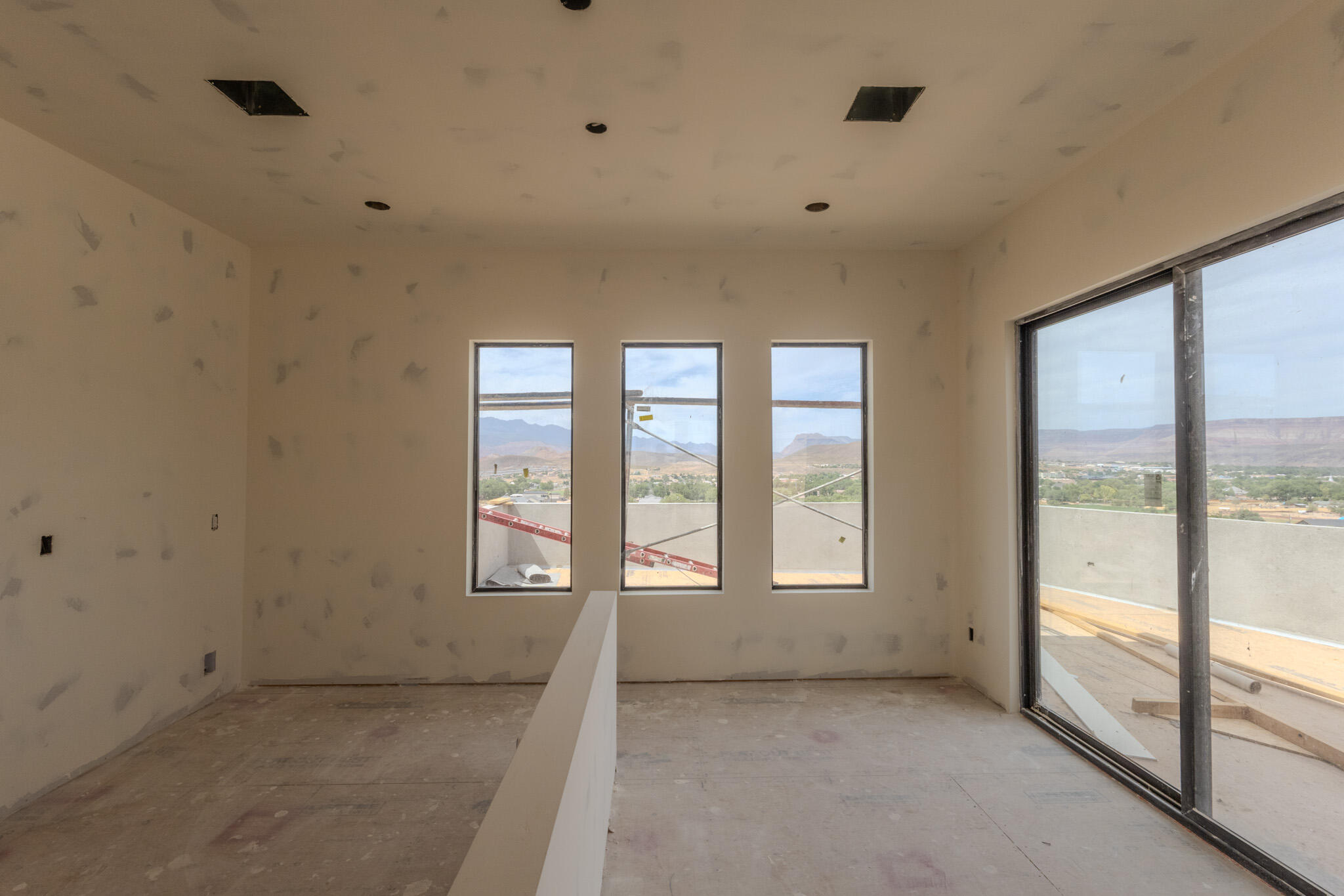 MOUNTAIN VIEW ESTATES - Residential