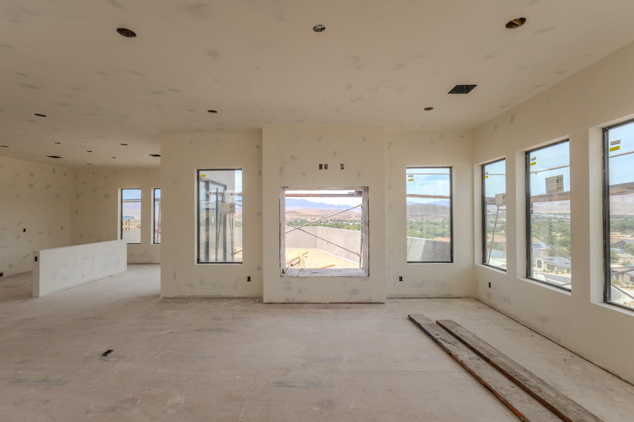 MOUNTAIN VIEW ESTATES - Residential