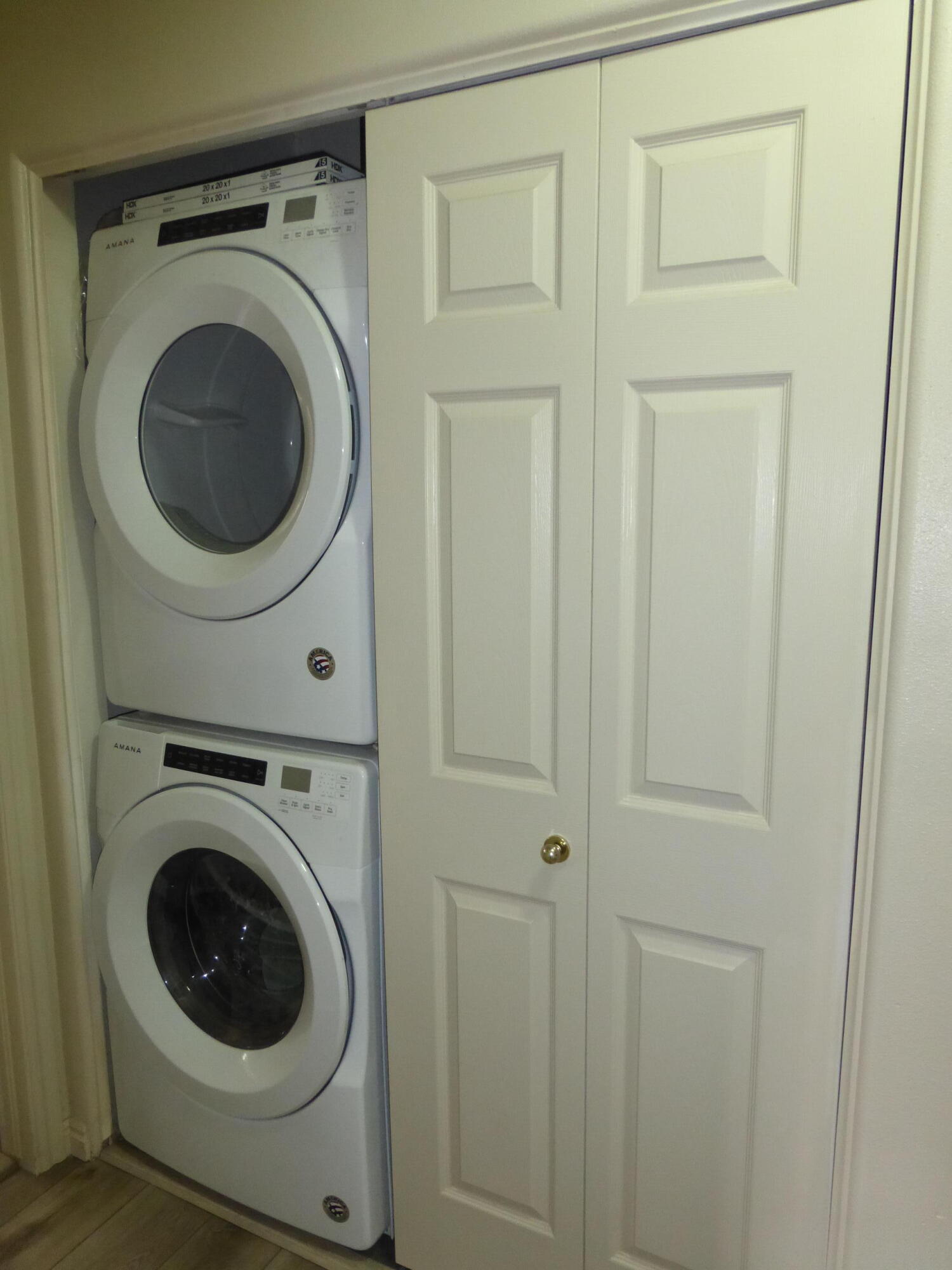 CANYON COTTONWOODS - Residential Income