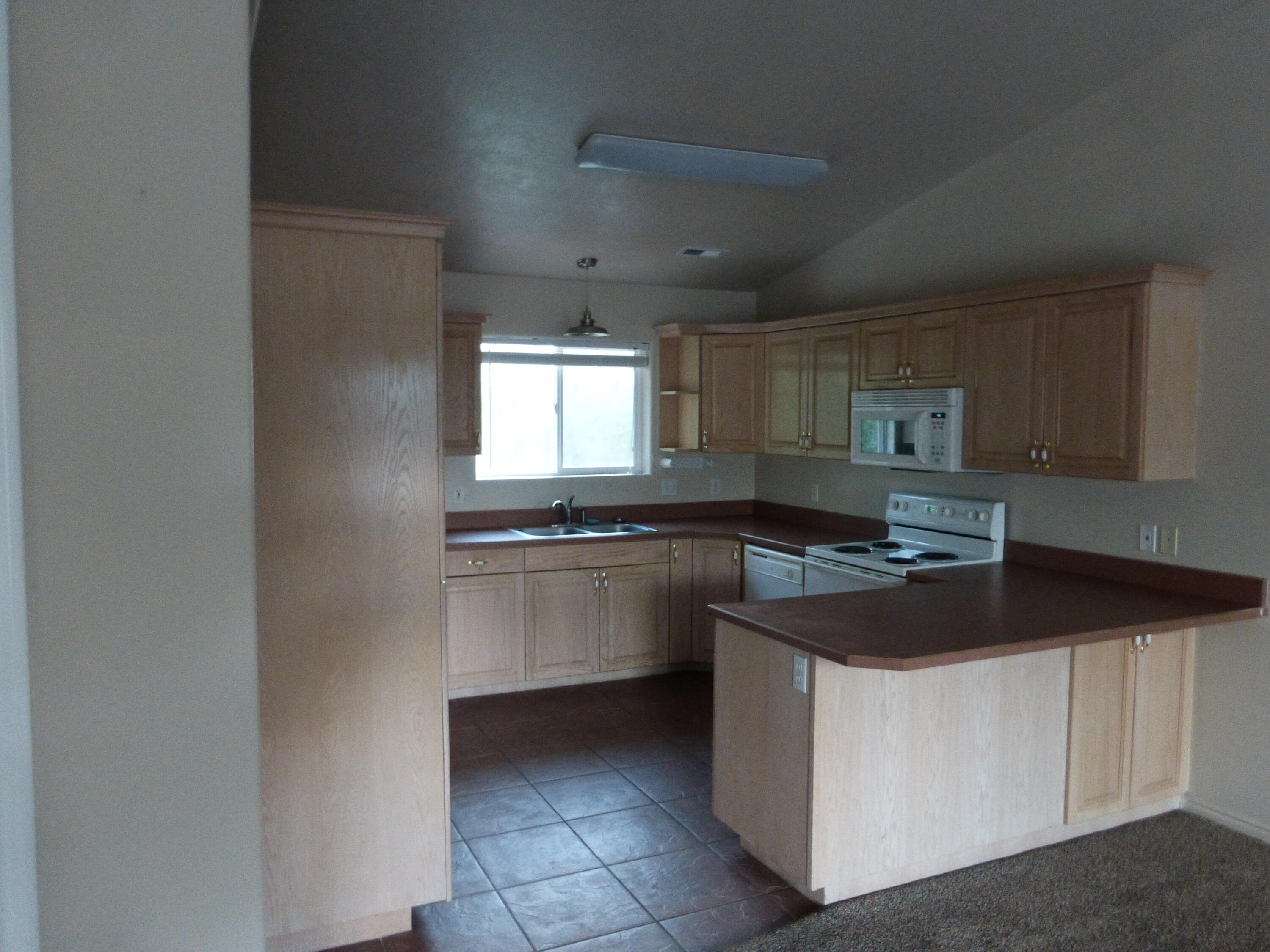 CANYON COTTONWOODS - Residential Income