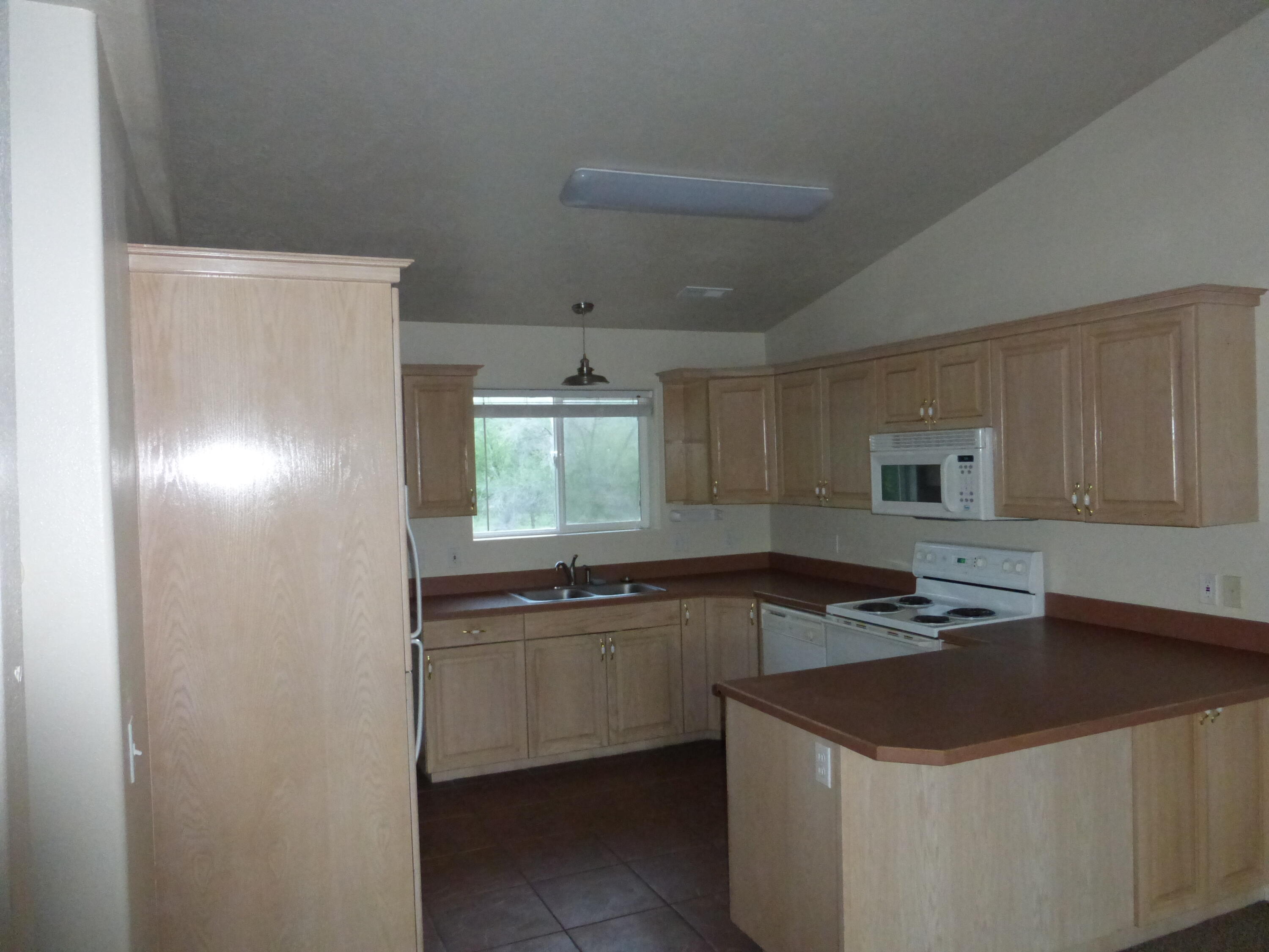 CANYON COTTONWOODS - Residential Income