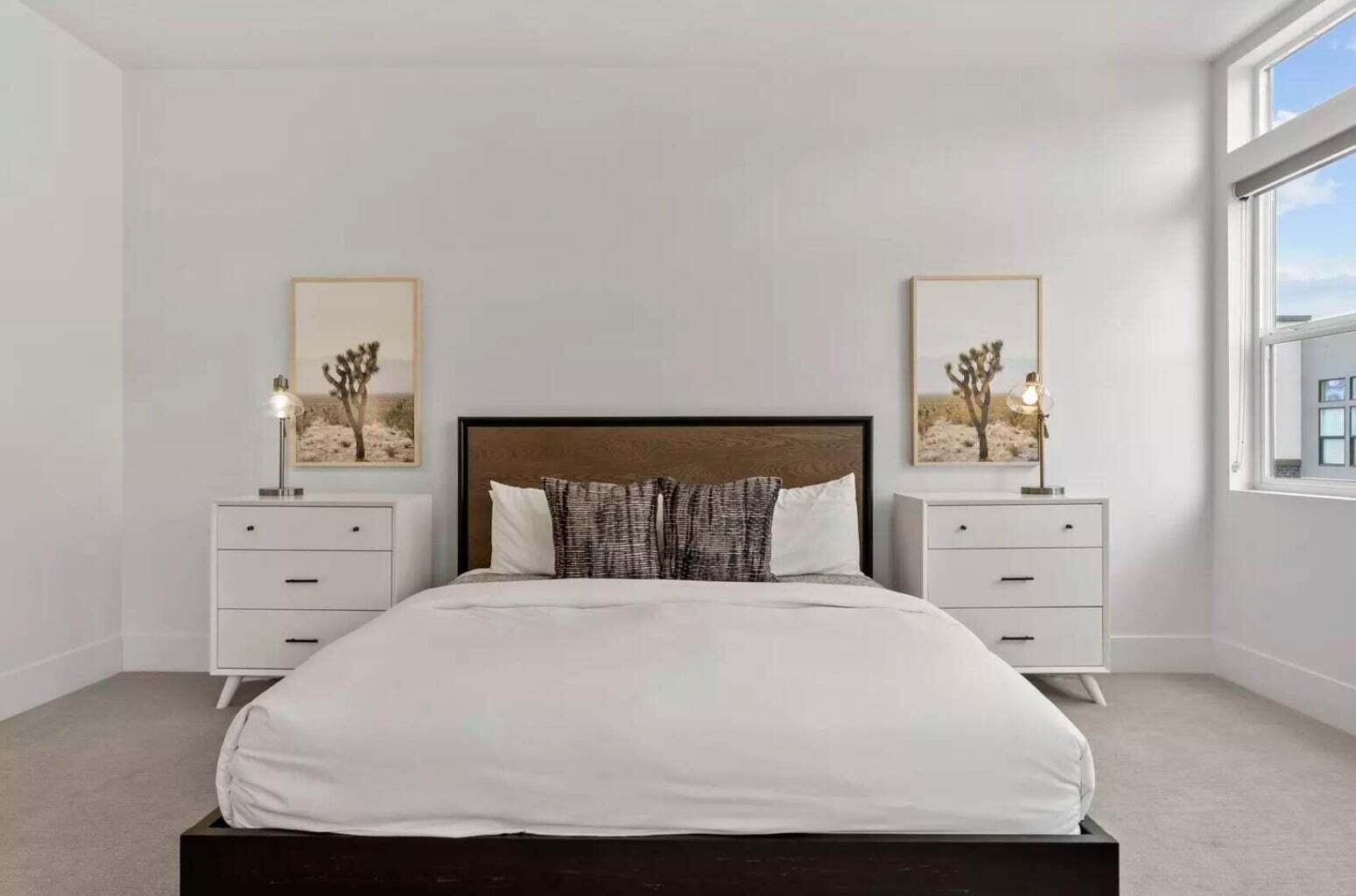 BLOOMINGTON VAC VILLAS - Residential
