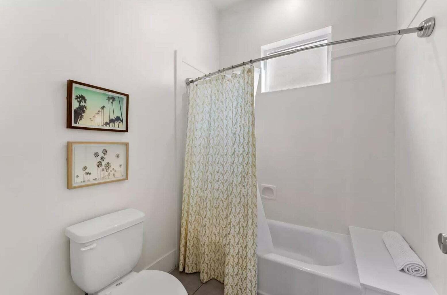 BLOOMINGTON VAC VILLAS - Residential
