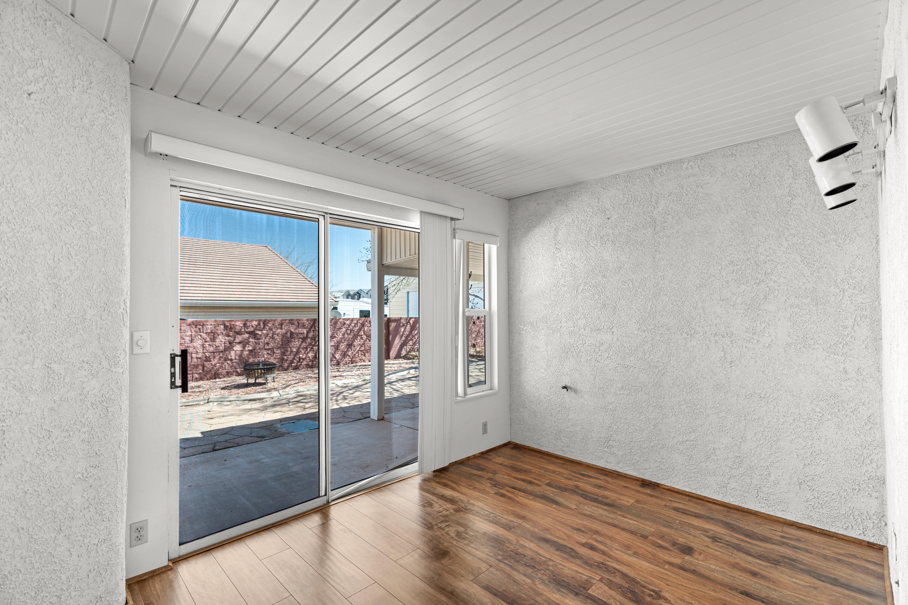 SANTA FE HILLS - Residential