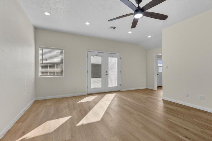 ENTERPRISE TOWNSITE - Residential