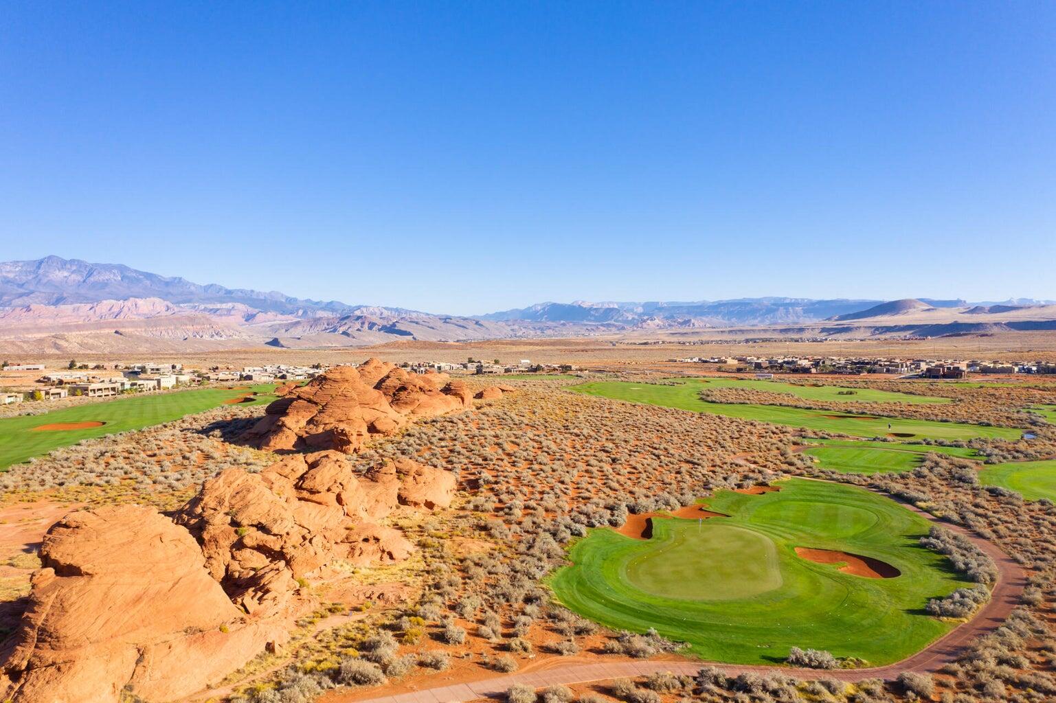 VILLAS AT SAND HOLLOW - Residential