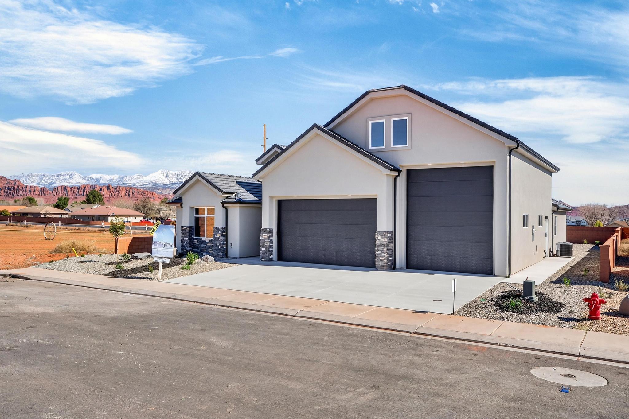 BLACK STONE - Residential