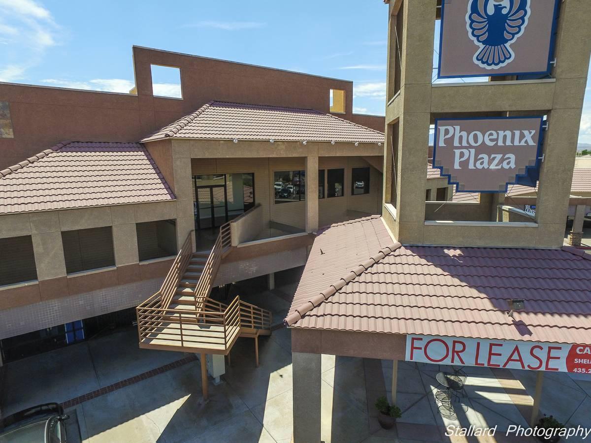 Convenient Space for lease at Phoenix Plaza Located on busy corner with high traffic counts in major retail corridor. 3,400 Sq. Ft in the ONLY upstairs unit, overlooking the Plaza. There are 2 Large Rooms, an office with interior window, private restrooms, kitchen area, front and rear entrances, elevator access and so much more.