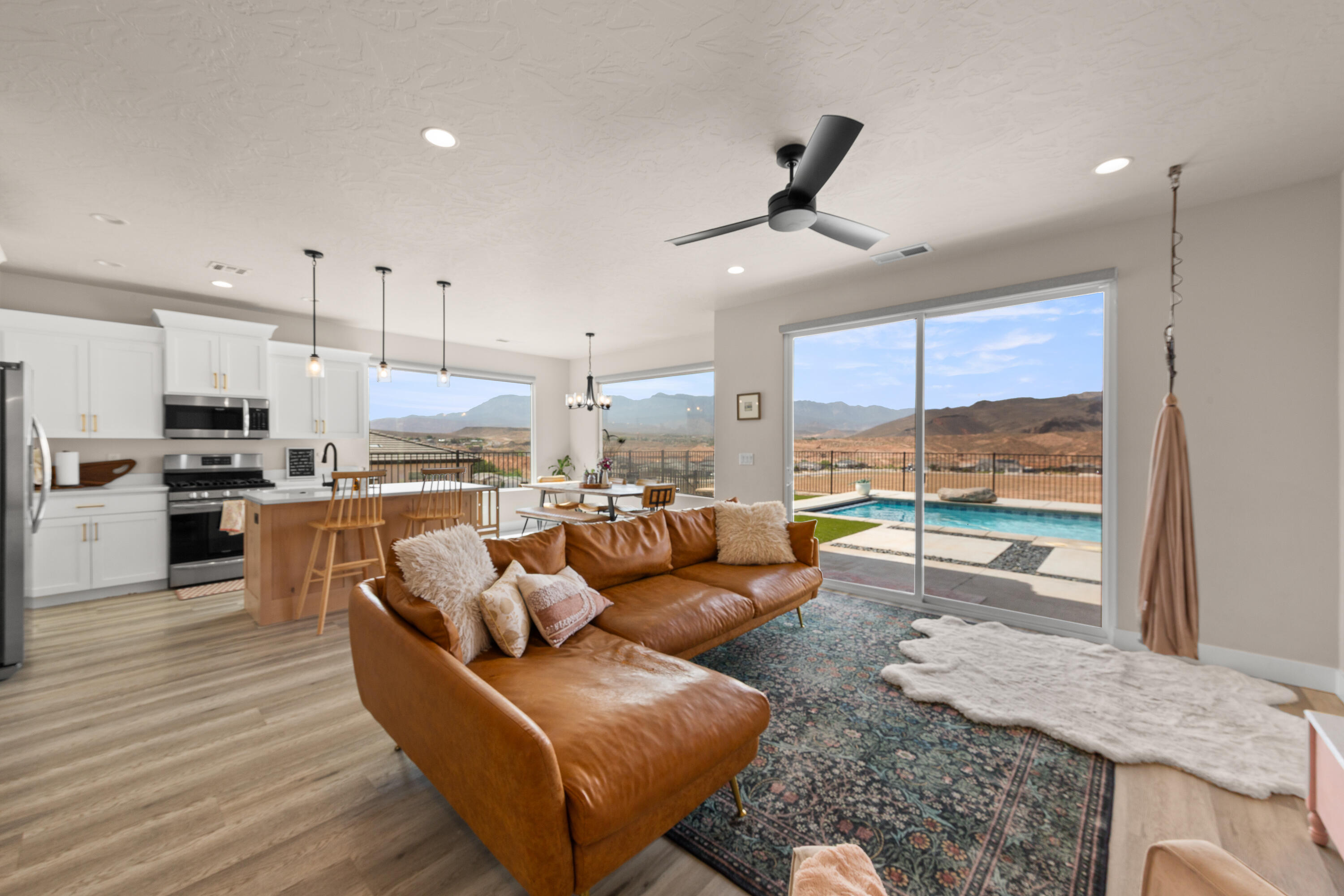 COTTONWOOD HOLLOW - Residential