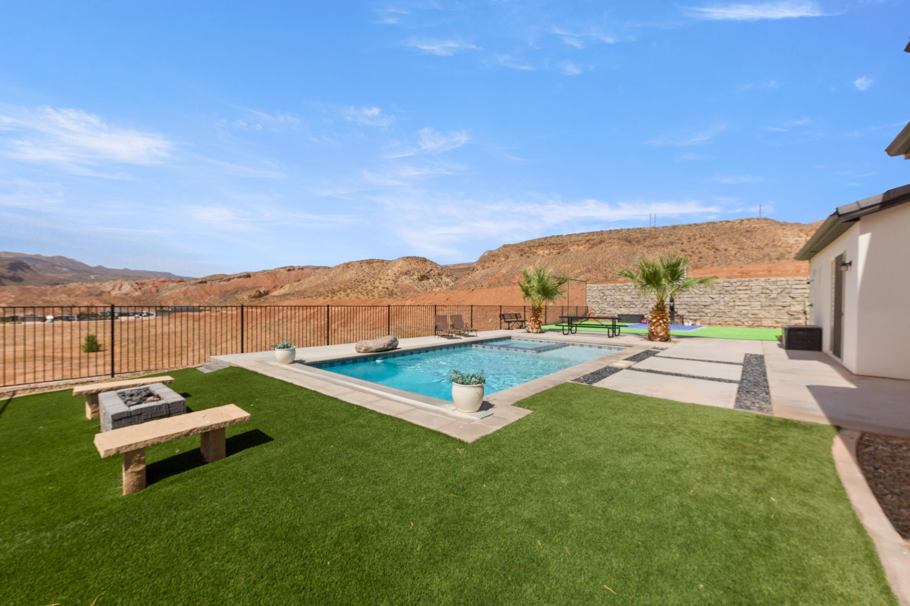 COTTONWOOD HOLLOW - Residential