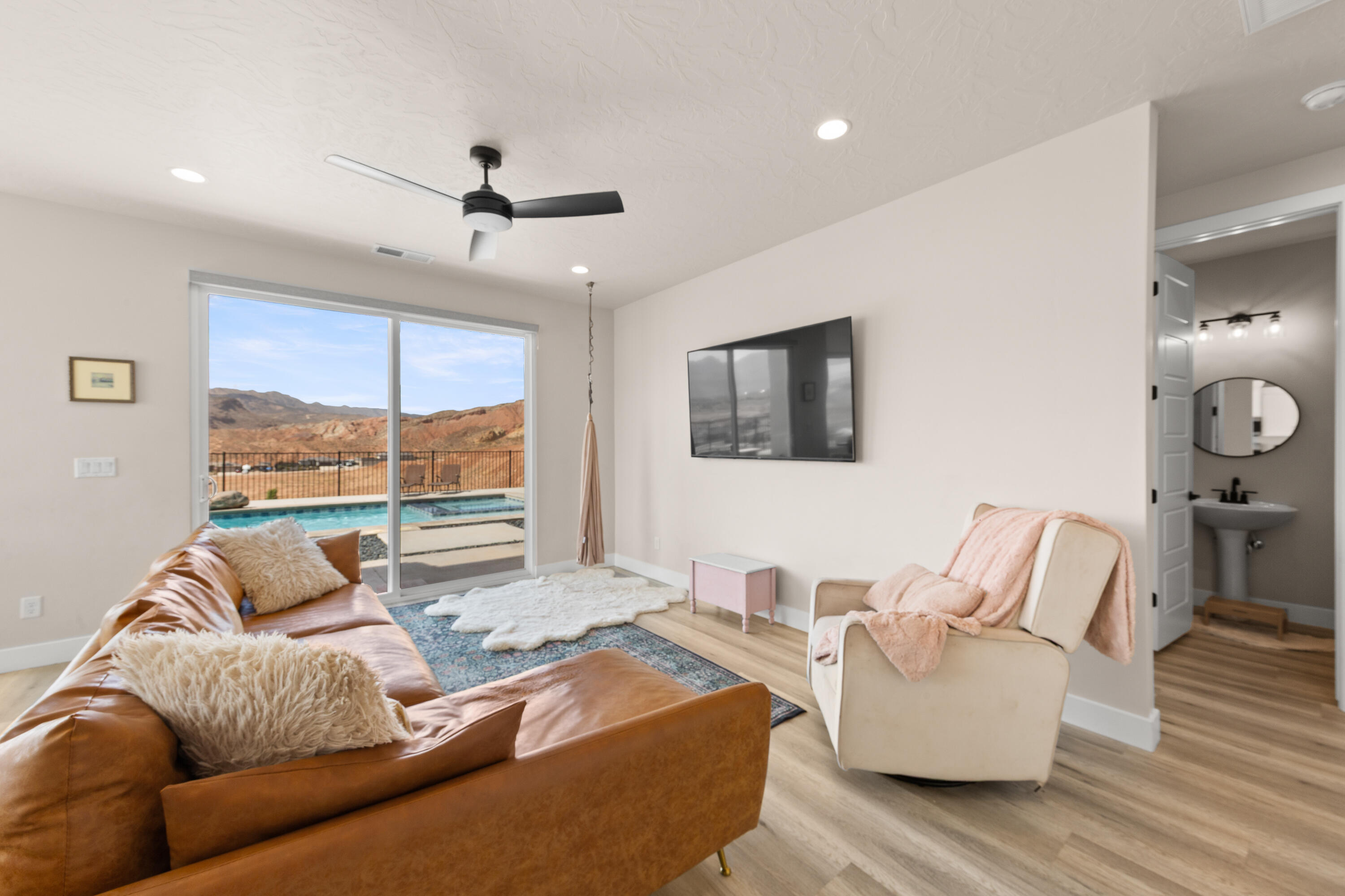 COTTONWOOD HOLLOW - Residential
